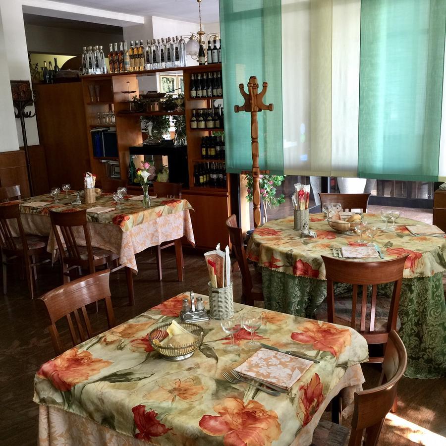 Ristorante Albergo Da Giovanni Carvico Bagian luar foto